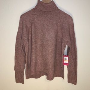 Vince Camuto Sweater